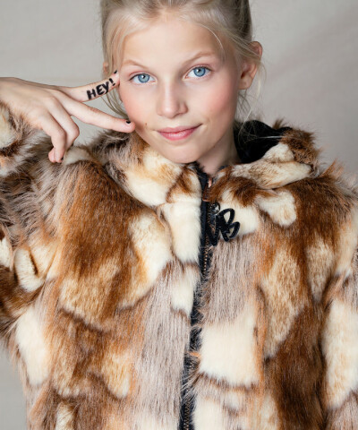 ZAZA Casting model ID: 13883