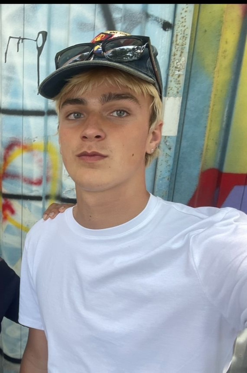 ZAZA Casting model ID: 7690