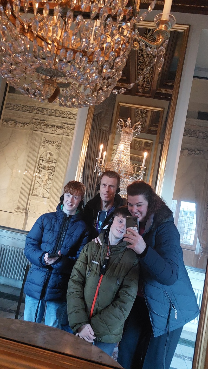 ZAZA Casting familie ID: 955