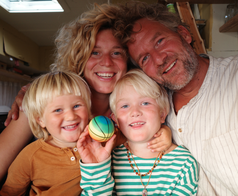 ZAZA Casting familie ID: 905