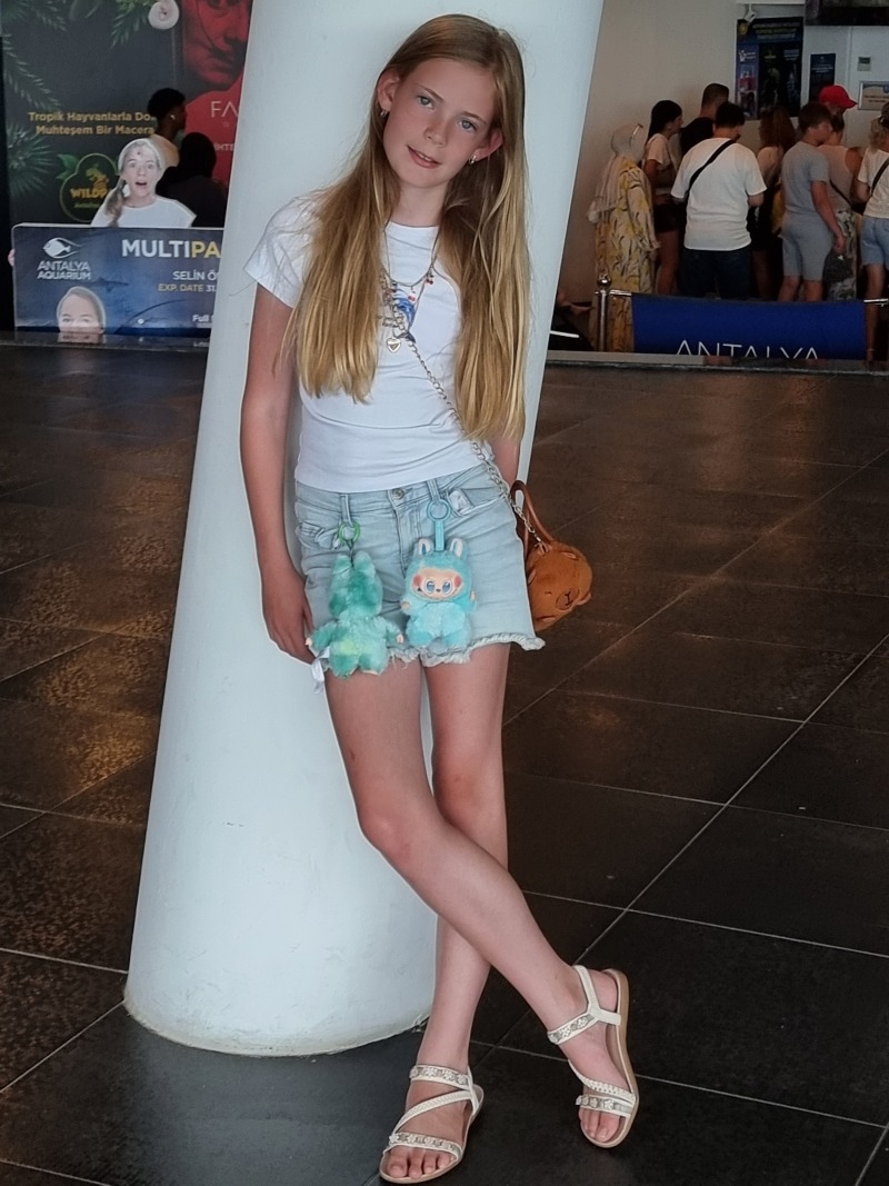 ZAZA Casting model ID: 23675
