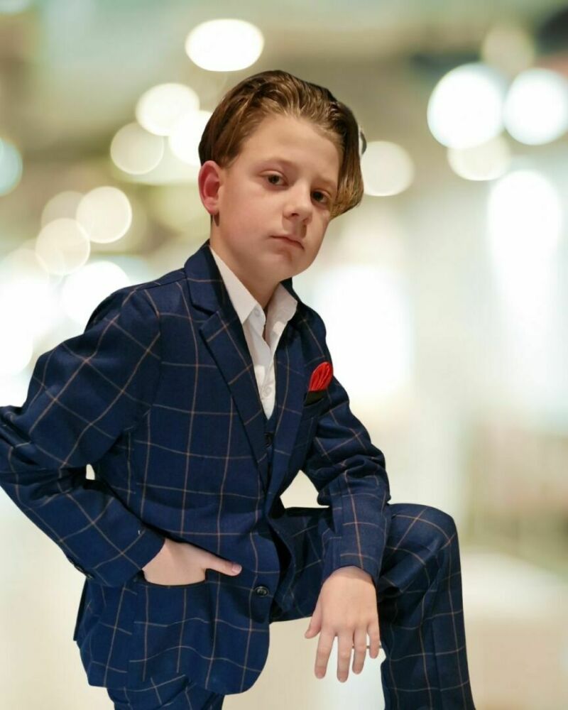 ZAZA Casting model ID: 27438