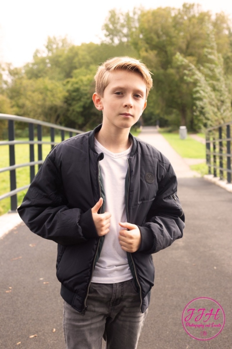 ZAZA Casting model ID: 27461