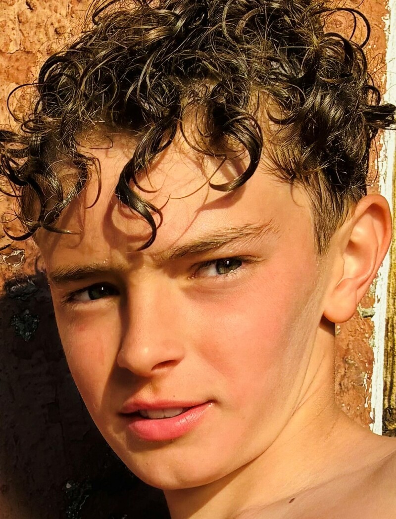 ZAZA Casting model ID: 27689