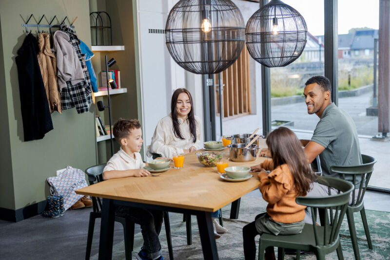 ZAZA Casting familie ID: 2046
