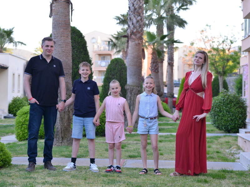 ZAZA Casting familie ID: 2052