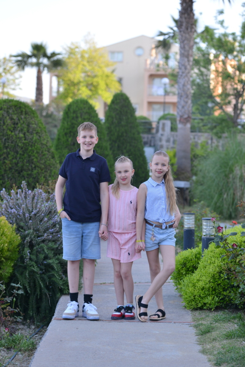ZAZA Casting familie ID: 2052